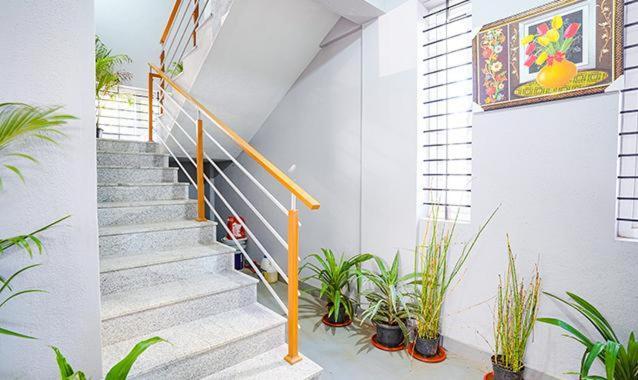 העיר בנגלור Hotel Sunroof Suites מראה חיצוני תמונה