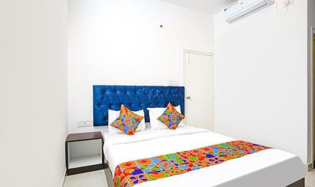 העיר בנגלור Hotel Sunroof Suites מראה חיצוני תמונה