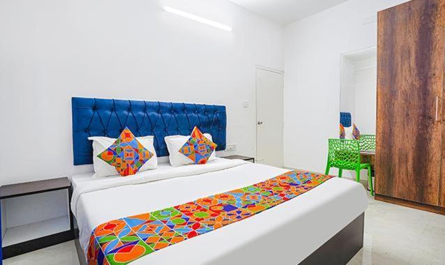 העיר בנגלור Hotel Sunroof Suites מראה חיצוני תמונה