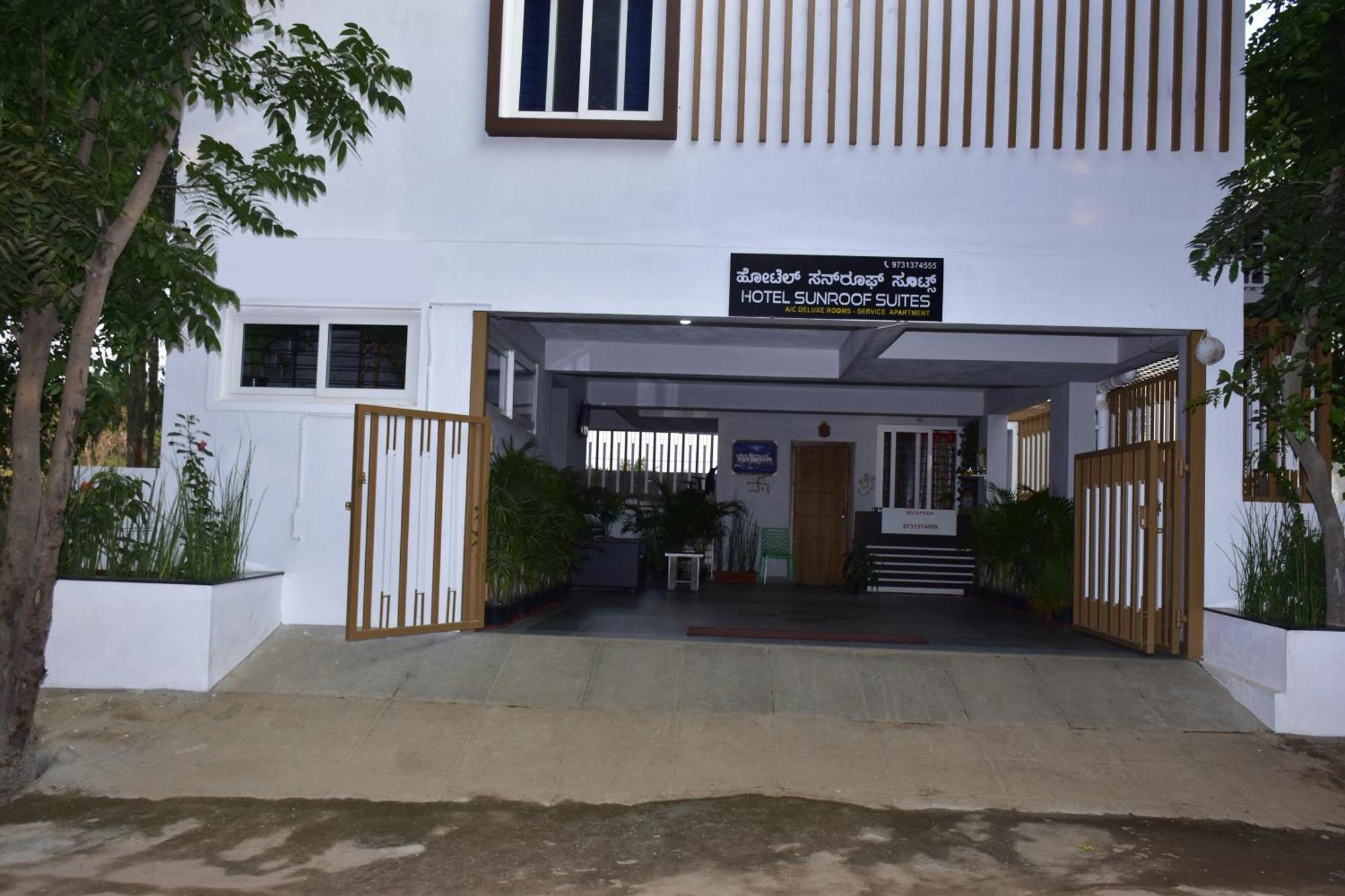 העיר בנגלור Hotel Sunroof Suites מראה חיצוני תמונה